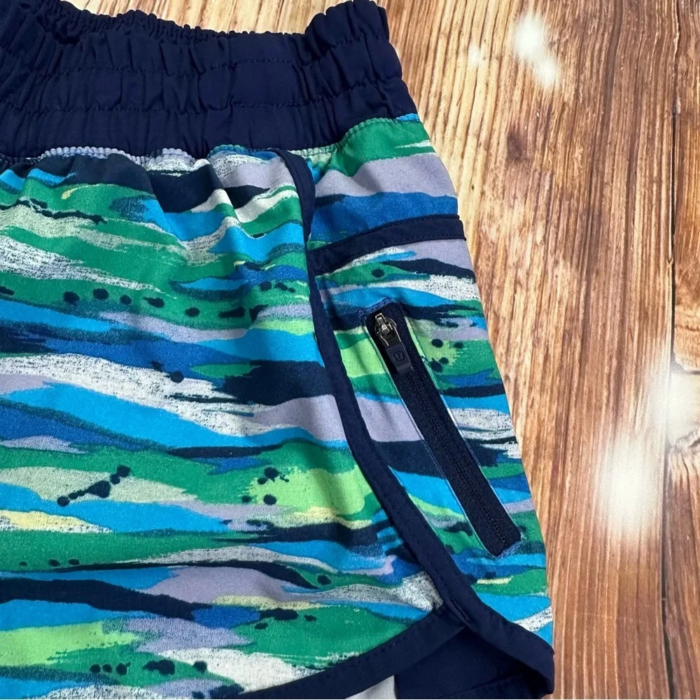 Lululemon Athletica Multicolor  Women's Shorts Size 4 / Zipper Pocket